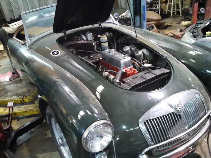 Two Nuts and a Bolt Garage Picture 8