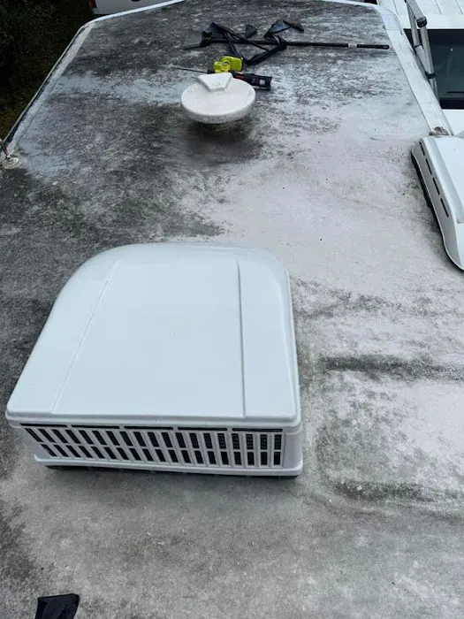 Reliable R.V Repair Picture 3