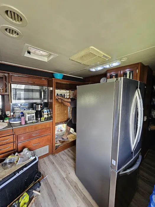 Reliable R.V Repair Picture 4