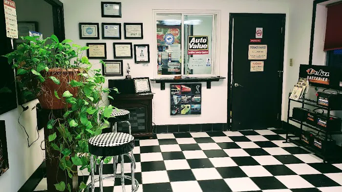 Davo Jr Automotive 24/7 Wrecker Service Picture 2