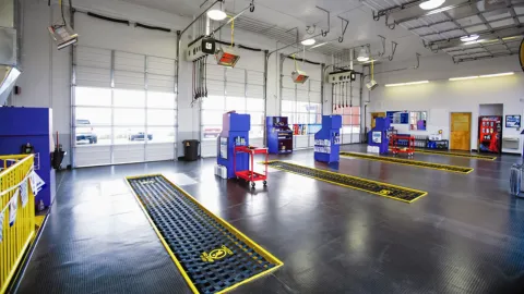 Express Oil Change & Tire Engineers Picture 7