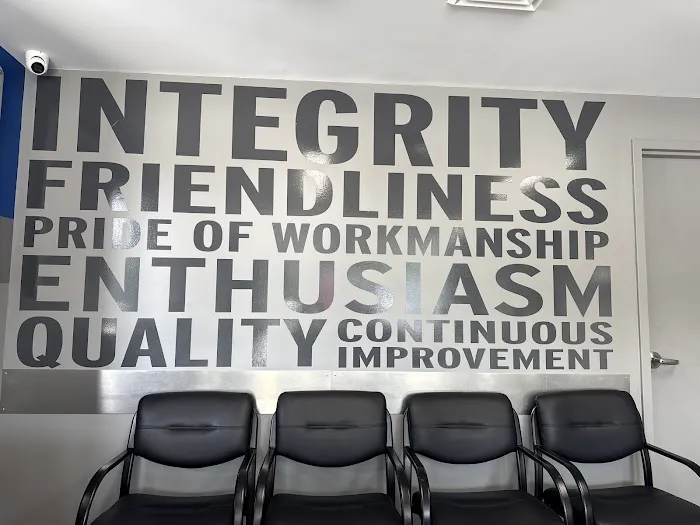 Express Oil Change & Tire Engineers Picture 1