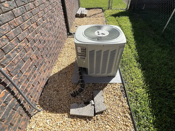 Four Seasons Air Conditioning, Heating & Refrigeration Picture 2