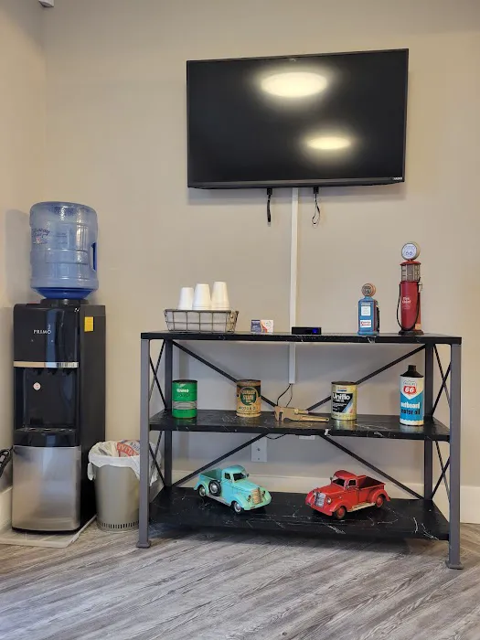 Manny's Automotive Repair Picture 9