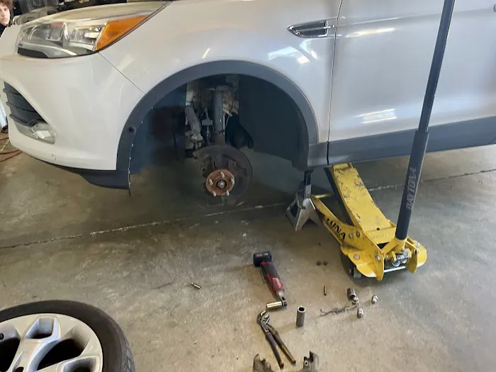 Manny's Automotive Repair Picture 10