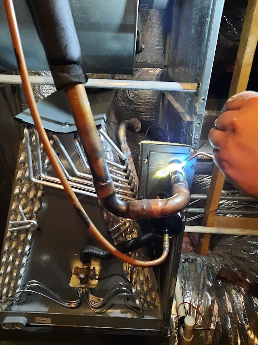 Brown's Heating And Air LLC Picture 1