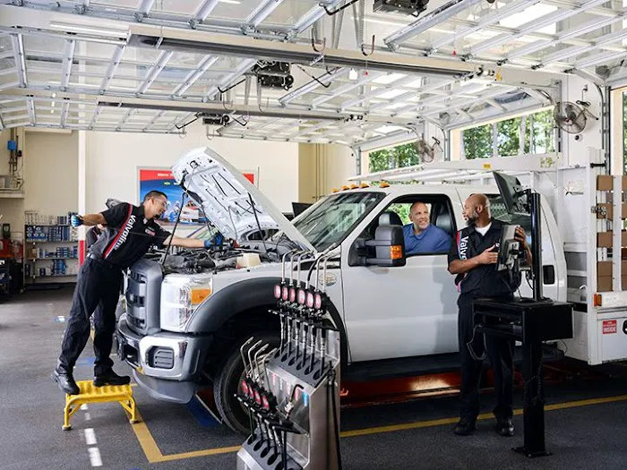 Valvoline Instant Oil Change Picture 1