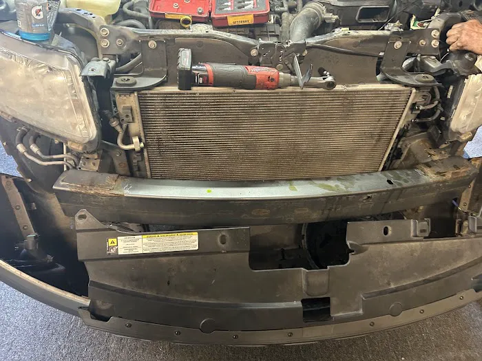 Lee’s mobile service Picture 6