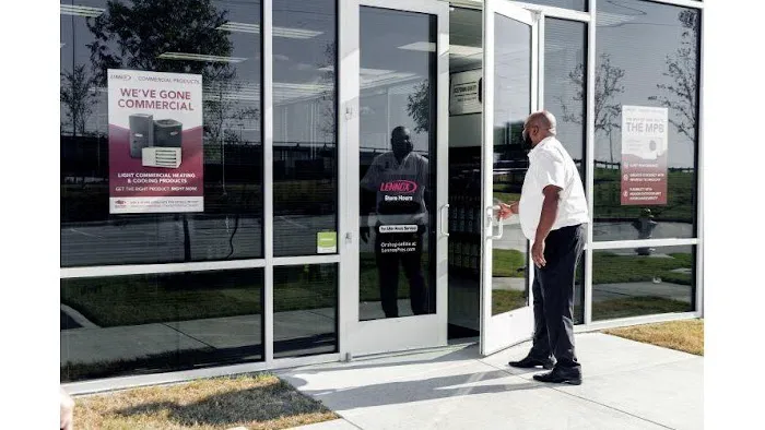 Lennox Stores (Parts Plus) Picture 2