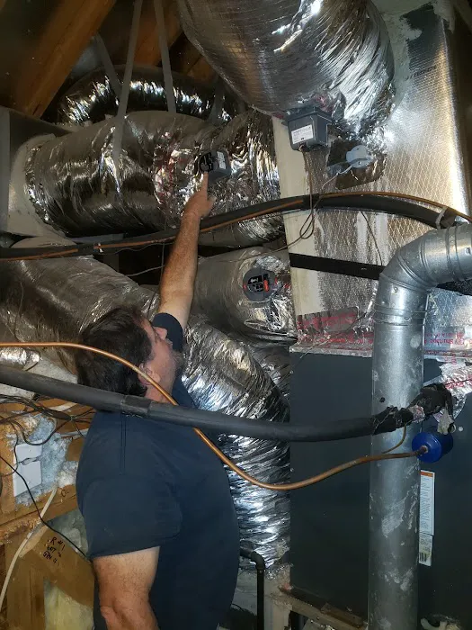 Reynaud HVAC Contractors Picture 4