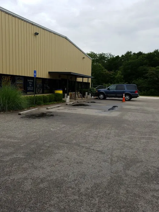 Sandy's Tire Service & Accessories Center LLC Picture 1