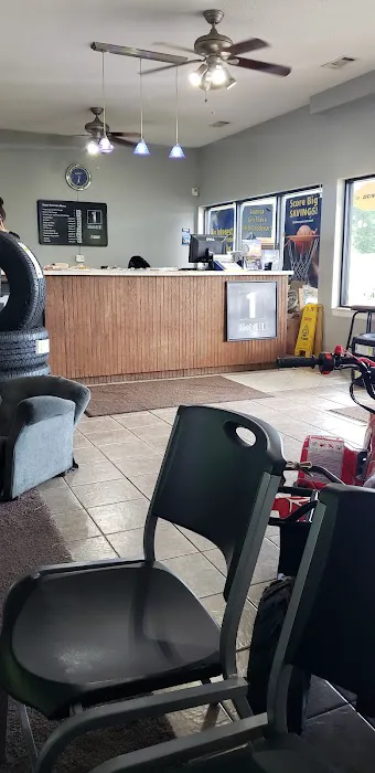 Sandy's Tire Service & Accessories Center LLC Picture 4