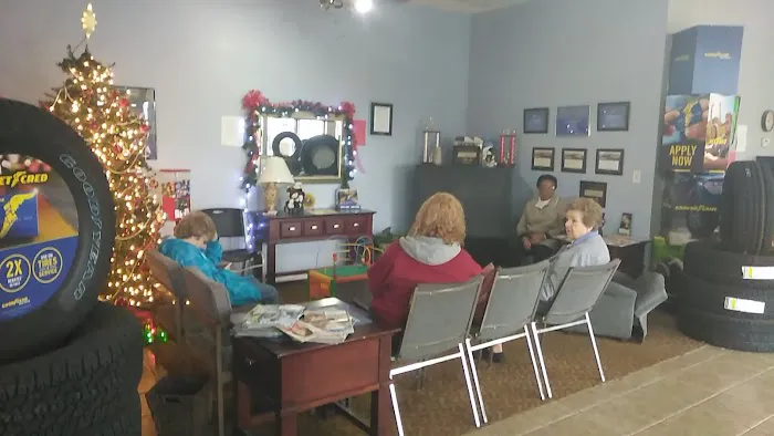 Sandy's Tire Service & Accessories Center LLC Picture 8