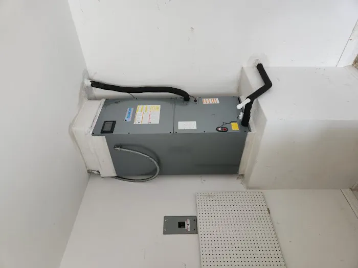 Heatwave Air Conditioning, Plumbing & Electric Picture 1