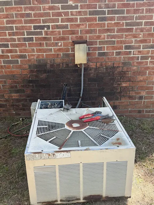 Chavis Heating & Cooling Picture 1