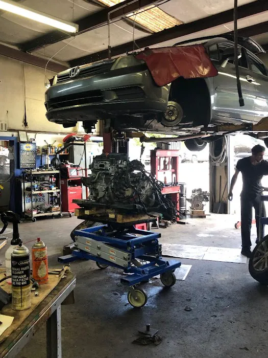 Don's Automotive Picture 2