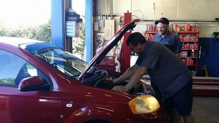 Don's Automotive Picture 3