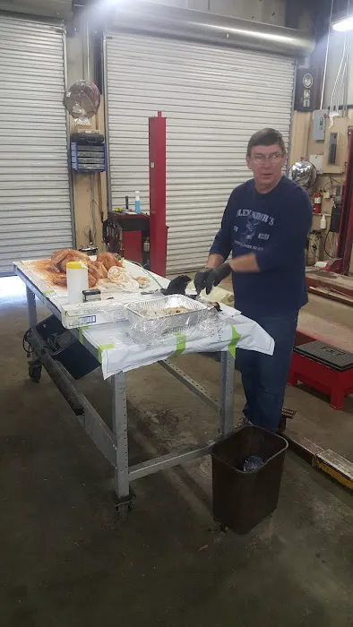 Don's Automotive Picture 6