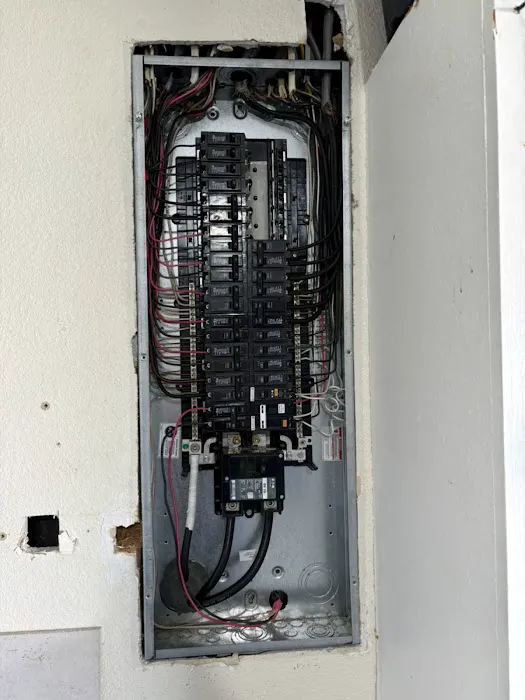 Ultimate Homes Cooling and Electrical Picture 2