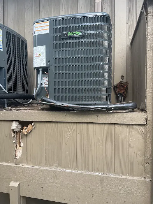 First Class Air Conditioning Picture 1