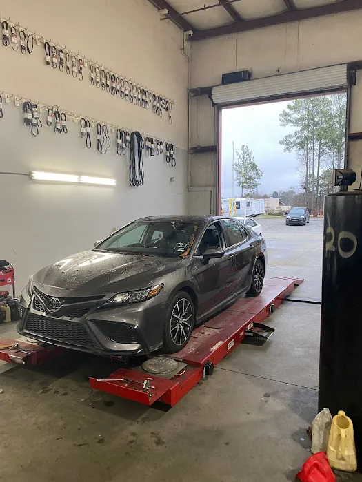 Barber Auto Repair & Air Conditioning Picture 4