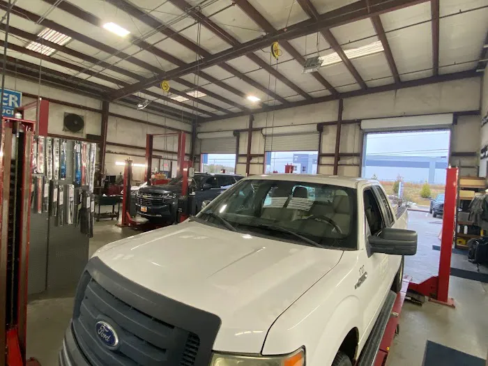 Barber Auto Repair & Air Conditioning Picture 10