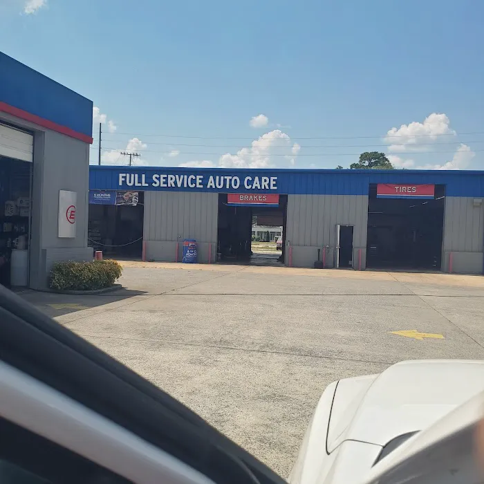 Express Oil Change & Tire Engineers Picture 2