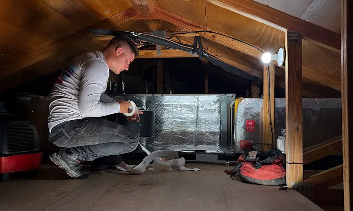 Universal Air Conditioning & Plumbing Picture 1