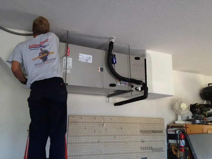 Independent A/C Picture 1