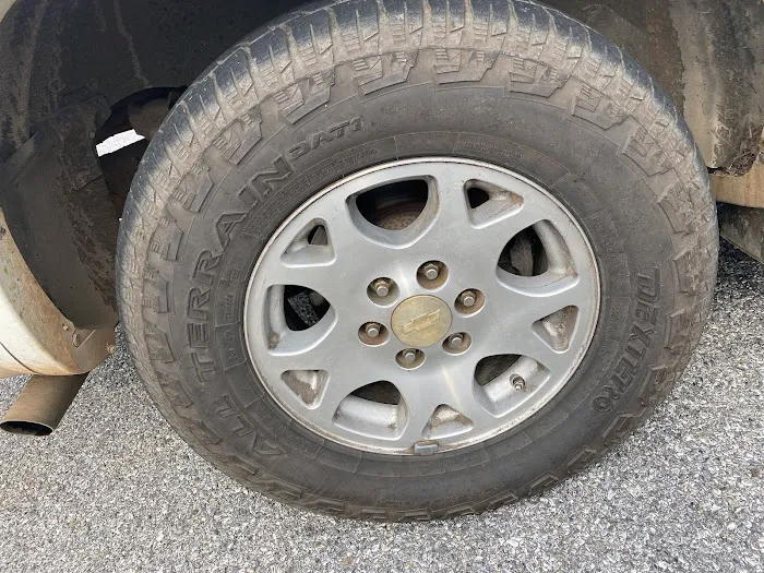 Express Oil Change & Tire Engineers Picture 1