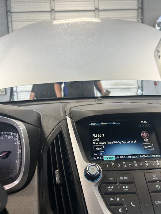 Express Oil Change & Tire Engineers Picture 4