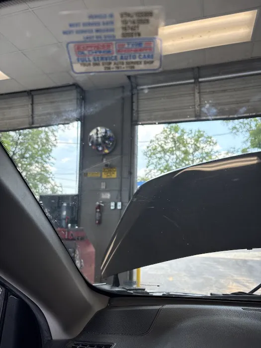 Express Oil Change & Tire Engineers Picture 5