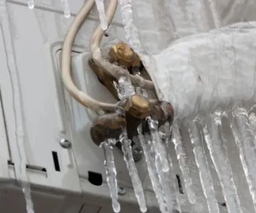 How to Prevent an Air Conditioner from Freezing During Cold Months