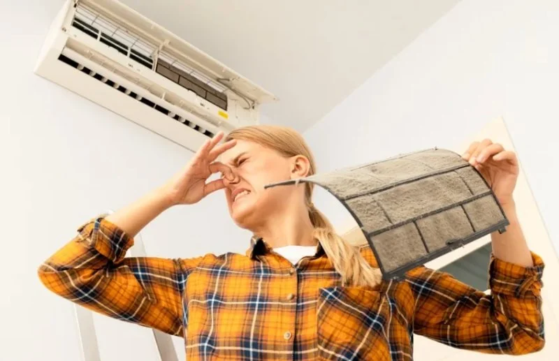How to Deal with Air Conditioner Odor Problems and Clean the Unit