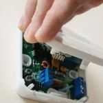 How to Repair a Broken Thermostat in Your Air Conditioning System