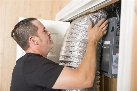 How to Repair an Air Conditioner with a Broken Duct System